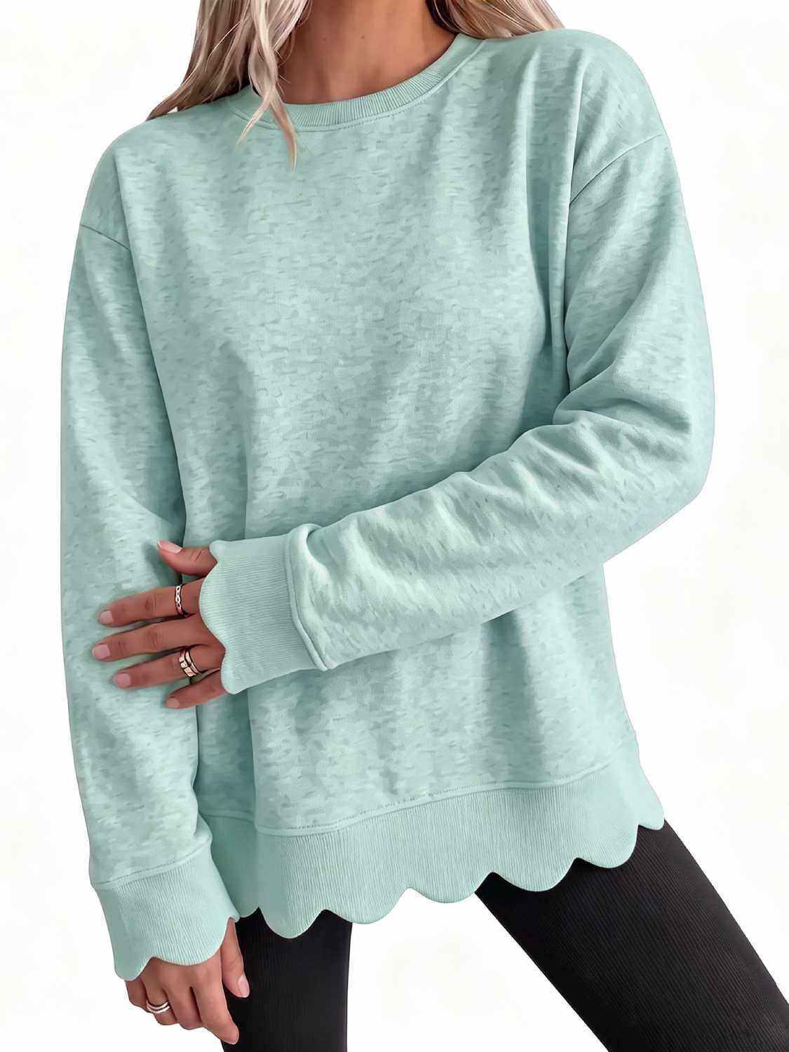 Women Crew Neck Oversized Long Sleeve Sweatshirt With Scallop Cuff And Hem